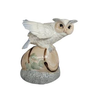 Vtg Artmark White Horned Owl Perched on Barrel Collectible Retro 80s Figurine